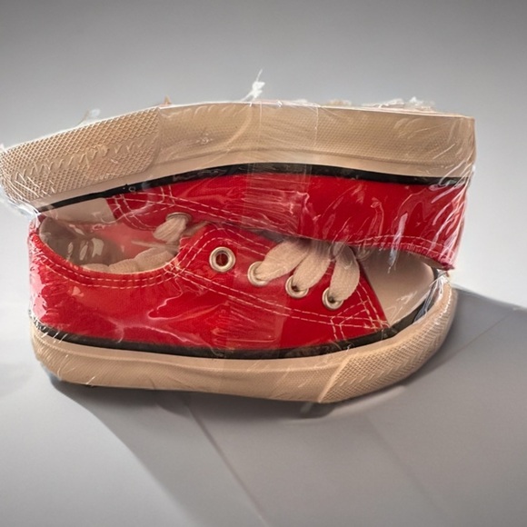 NWT Toddler Canvas Sneakers, Non-Slip Durable Sports Shoes Unisex Red Size 8 - Picture 4 of 4